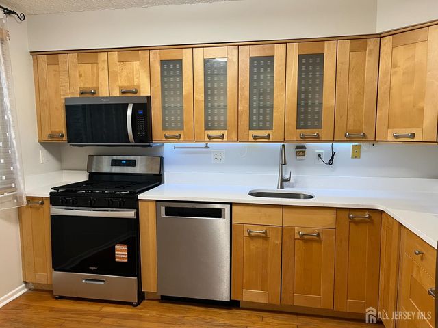 60 Hampshire Drive, Plainsboro, NJ 08536