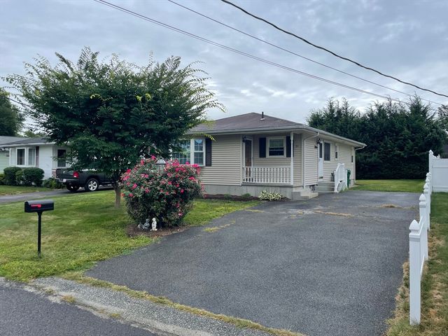 51 Beaumont Ave, Chicopee, MA 01013