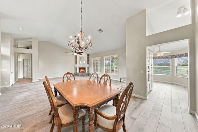 8462 W ROSEMONTE Drive W, Peoria, AZ 85382