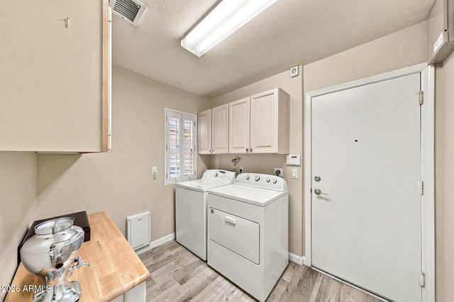 8462 W ROSEMONTE Drive W, Peoria, AZ 85382