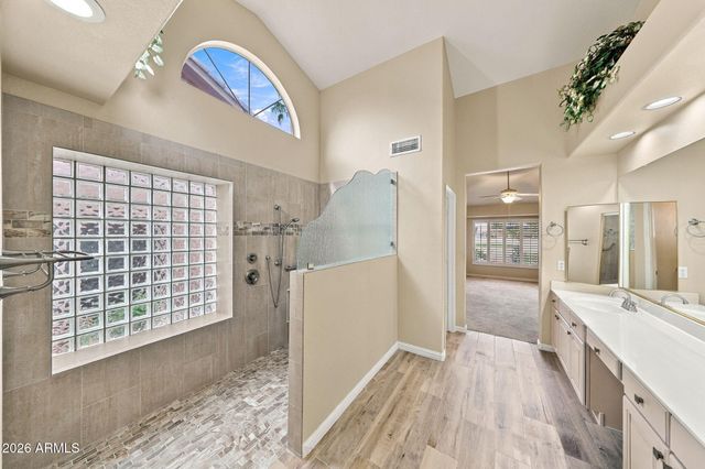 8462 W ROSEMONTE Drive W, Peoria, AZ 85382