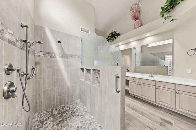 8462 W ROSEMONTE Drive W, Peoria, AZ 85382
