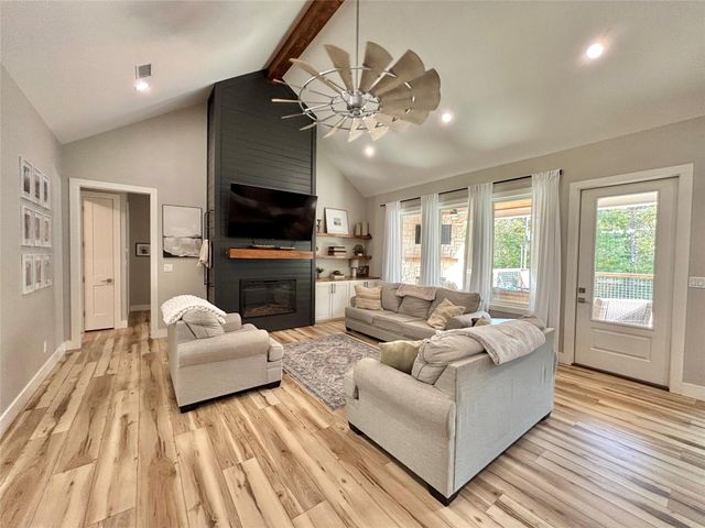 6540 Fm 3065, Colmesneil, TX 75938