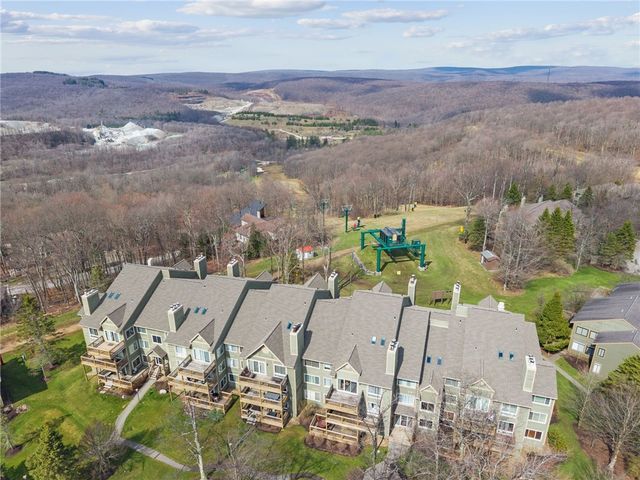 5313 Summit Drive, Hidden Valley, PA 15502