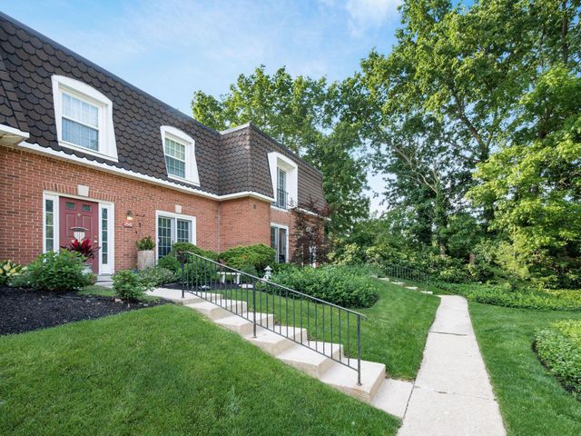 2840 Chateau Circle S, 28, Columbus, OH 43221