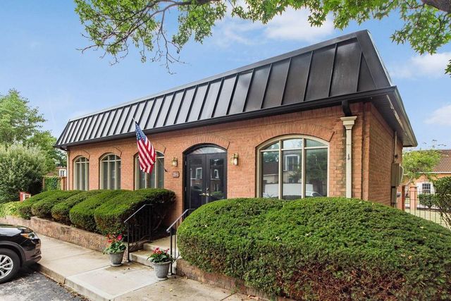 2840 Chateau Circle S, 28, Columbus, OH 43221
