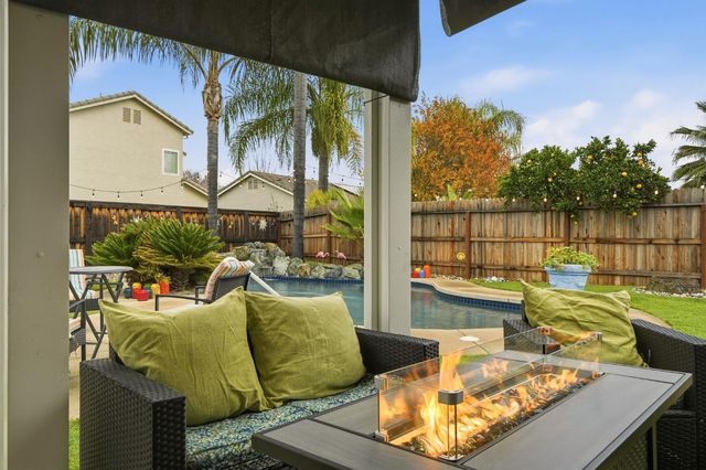 952 Mallard Ct, Lincoln, CA 95648