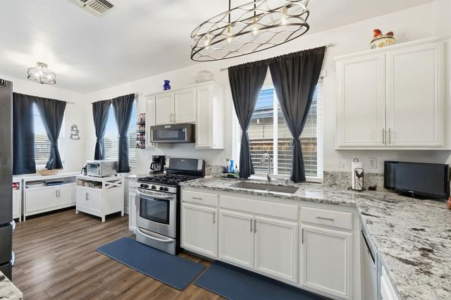 952 Mallard Ct, Lincoln, CA 95648