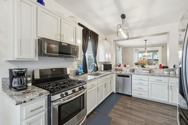 952 Mallard Ct, Lincoln, CA 95648