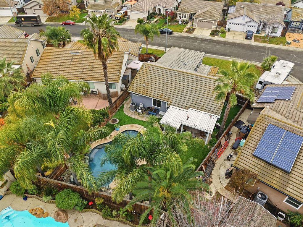 952 Mallard Ct, Lincoln, CA 95648