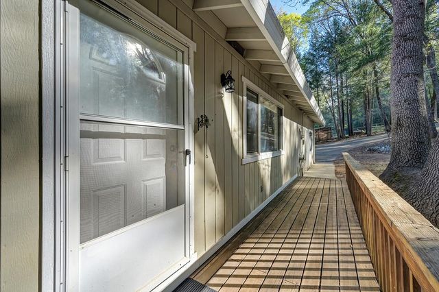 1033 R And R Pl, Colfax, CA 95713