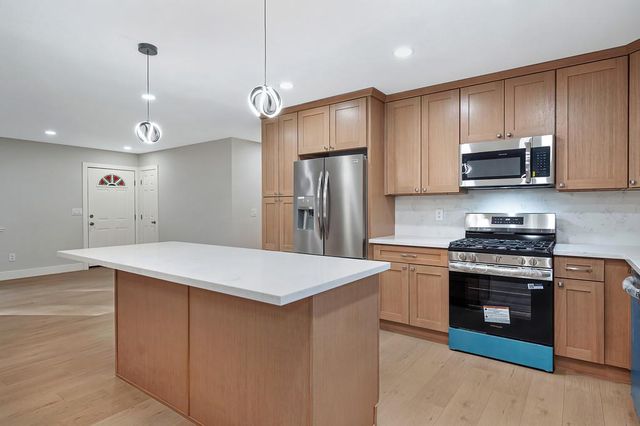 1033 R And R Pl, Colfax, CA 95713