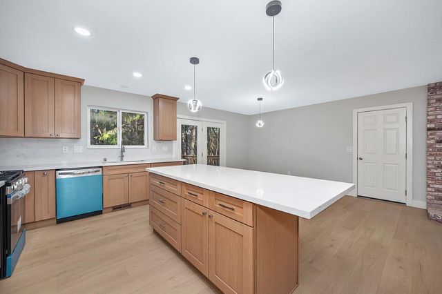 1033 R And R Pl, Colfax, CA 95713