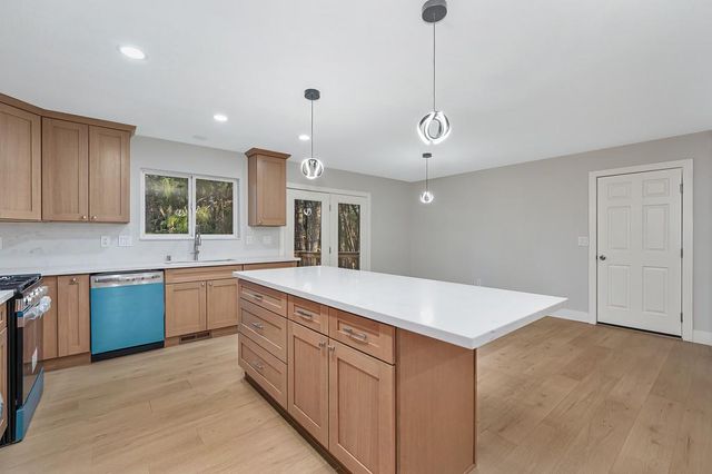 1033 R And R Pl, Colfax, CA 95713