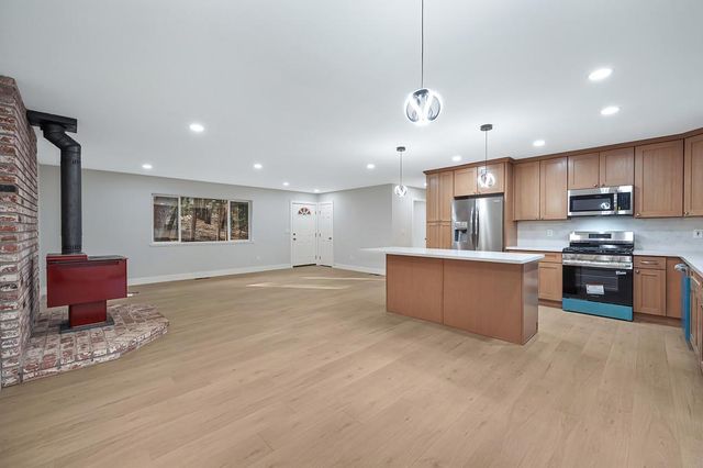 1033 R And R Pl, Colfax, CA 95713