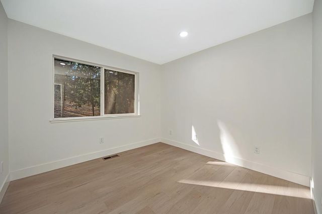 1033 R And R Pl, Colfax, CA 95713