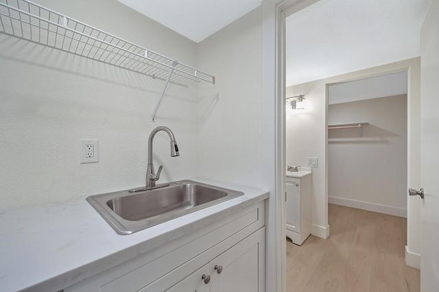 1033 R And R Pl, Colfax, CA 95713