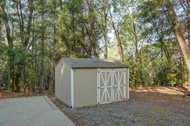 1033 R And R Pl, Colfax, CA 95713