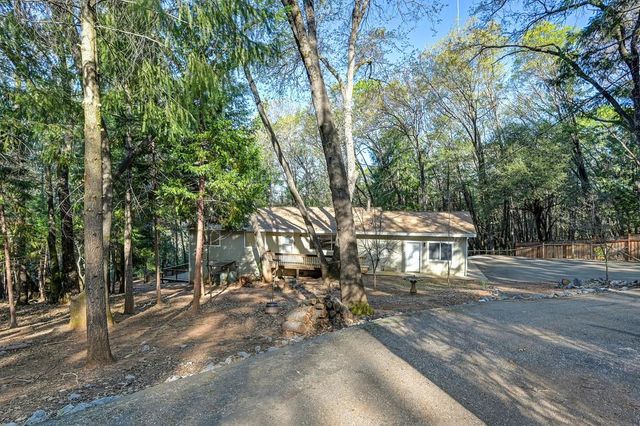 1033 R And R Pl, Colfax, CA 95713