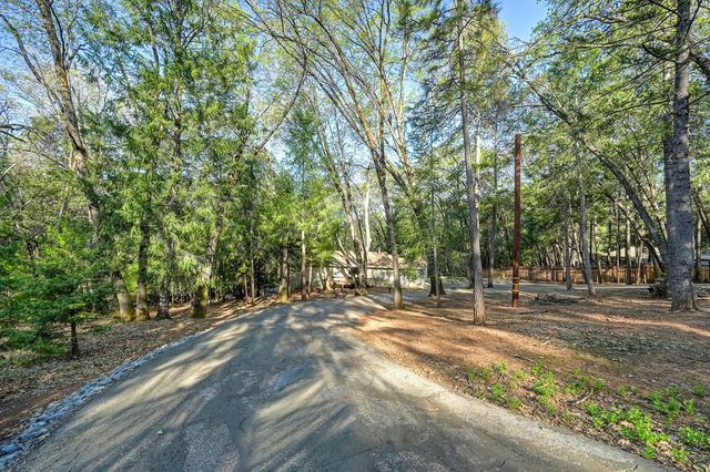 1033 R And R Pl, Colfax, CA 95713