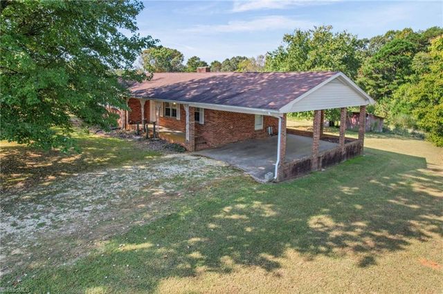 2318 Doul Mountain Road, Asheboro, NC 27205