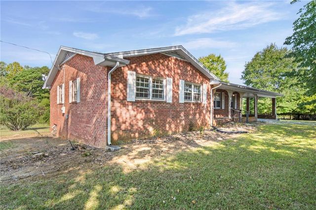 2318 Doul Mountain Road, Asheboro, NC 27205