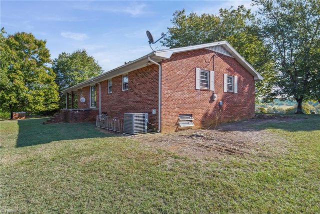 2318 Doul Mountain Road, Asheboro, NC 27205