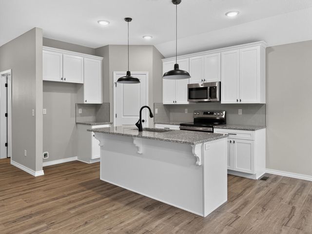595 Bailiwick Drive, Rogersville, MO 65742