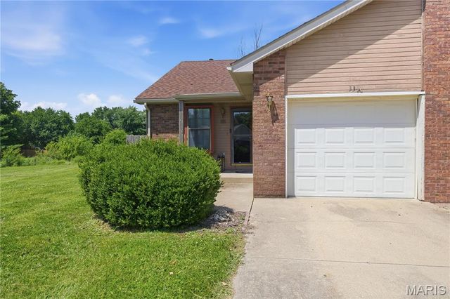 33 Fox Meadow Lane, Glen Carbon, IL 62034