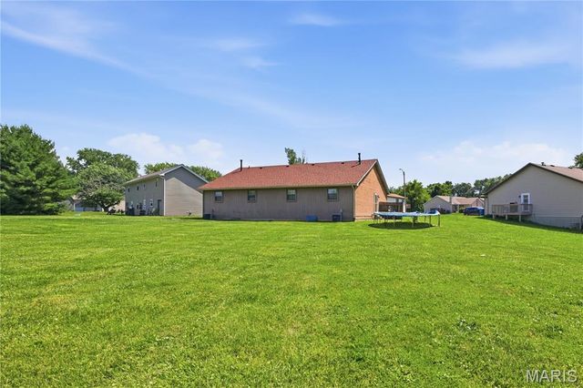 33 Fox Meadow Lane, Glen Carbon, IL 62034