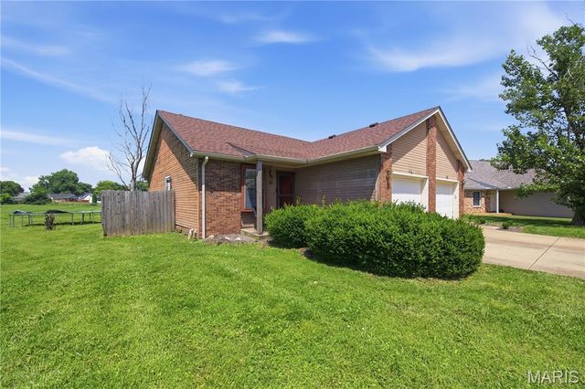 33 Fox Meadow Lane, Glen Carbon, IL 62034