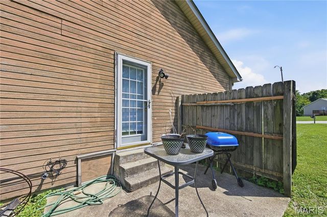 33 Fox Meadow Lane, Glen Carbon, IL 62034