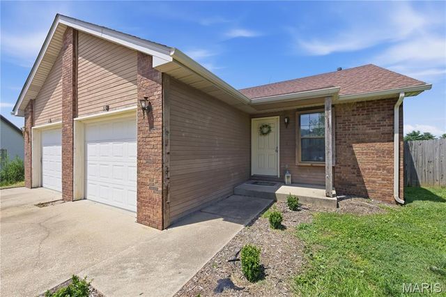 33 Fox Meadow Lane, Glen Carbon, IL 62034