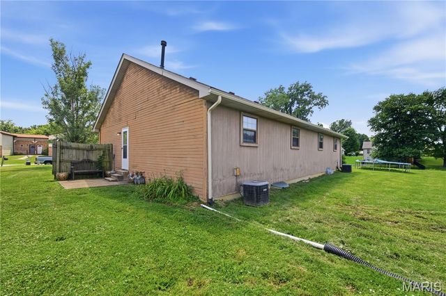 33 Fox Meadow Lane, Glen Carbon, IL 62034