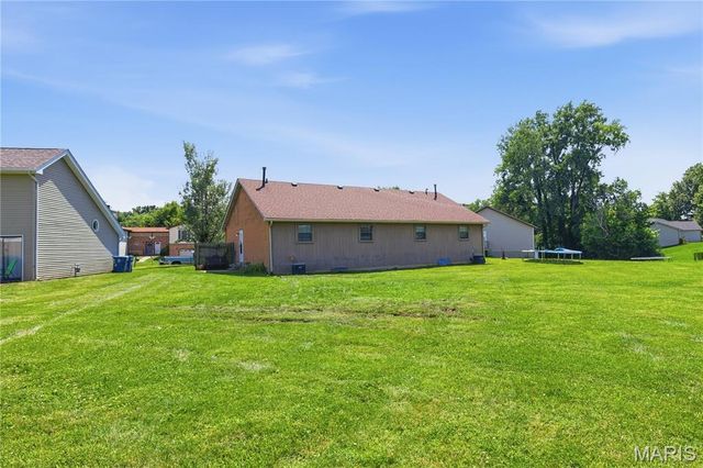 33 Fox Meadow Lane, Glen Carbon, IL 62034