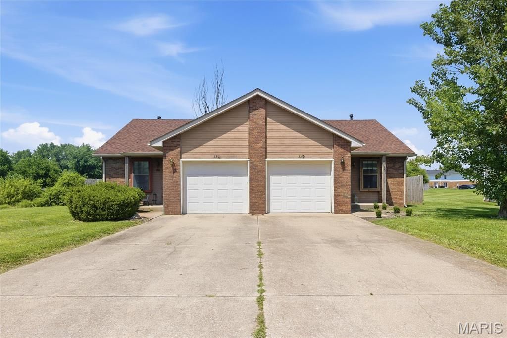 33 Fox Meadow Lane, Glen Carbon, IL 62034