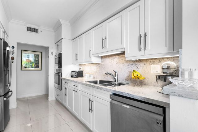 500 SE Mizner Boulevard A310, Boca Raton, FL 33432