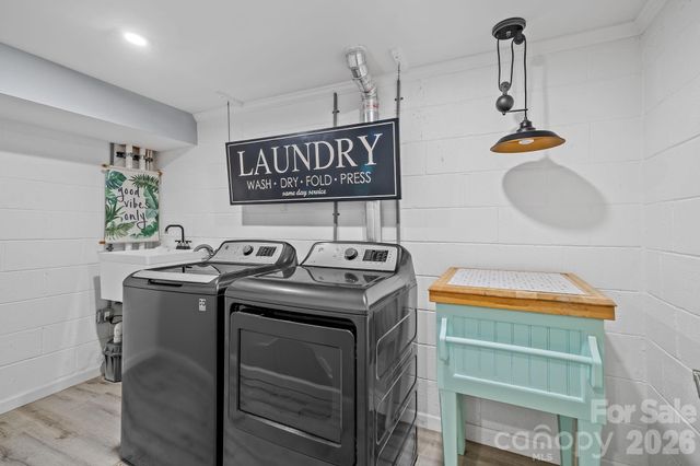 11 Grenadier Court, Candler, NC 28715