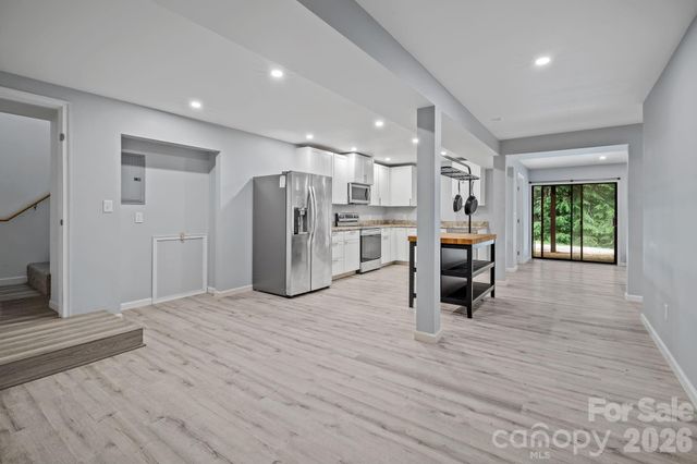 11 Grenadier Court, Candler, NC 28715