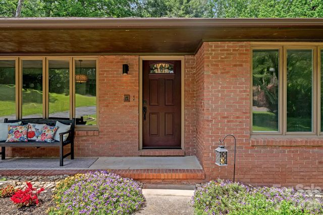11 Grenadier Court, Candler, NC 28715