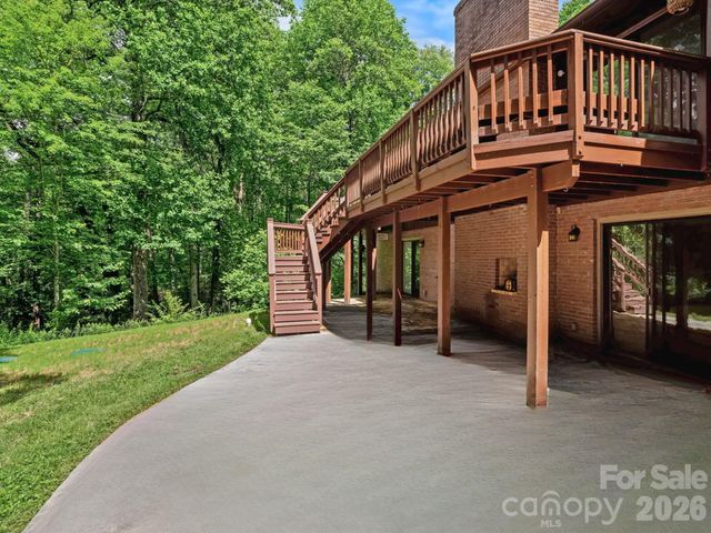 11 Grenadier Court, Candler, NC 28715