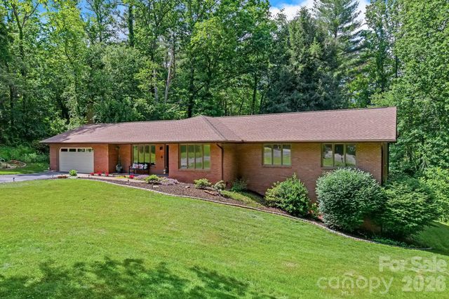 11 Grenadier Court, Candler, NC 28715