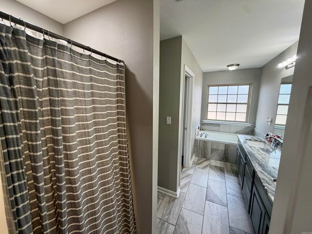 4151 Lonesome Oak Loop, Hensley, AR 72065