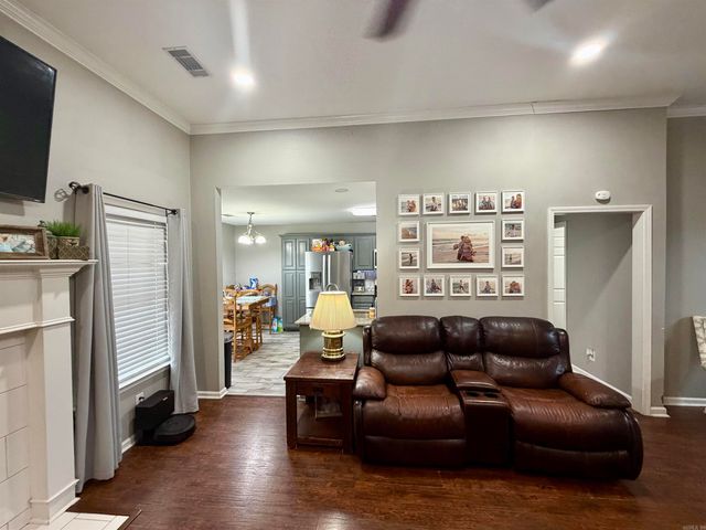 4151 Lonesome Oak Loop, Hensley, AR 72065