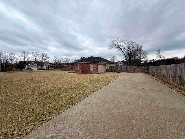 4151 Lonesome Oak Loop, Hensley, AR 72065