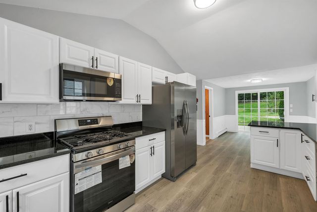 12 Kimball Road, Londonderry, NH 03053