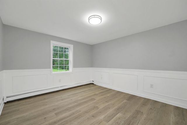 12 Kimball Road, Londonderry, NH 03053