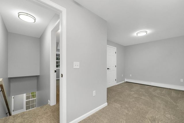 12 Kimball Road, Londonderry, NH 03053