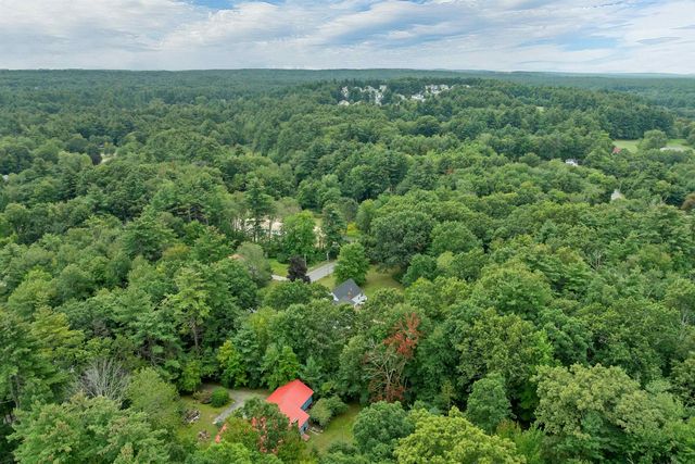 12 Kimball Road, Londonderry, NH 03053