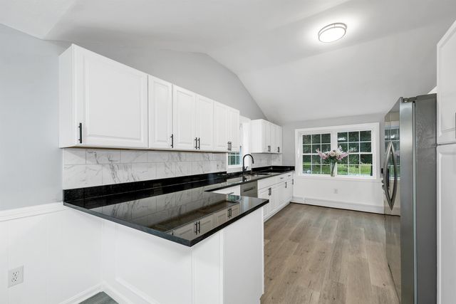 12 Kimball Road, Londonderry, NH 03053